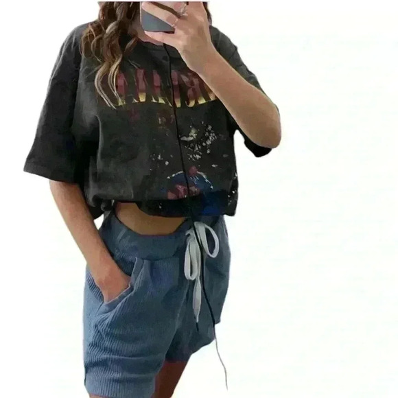 5/$25 Shorts - Picture 2 of 4